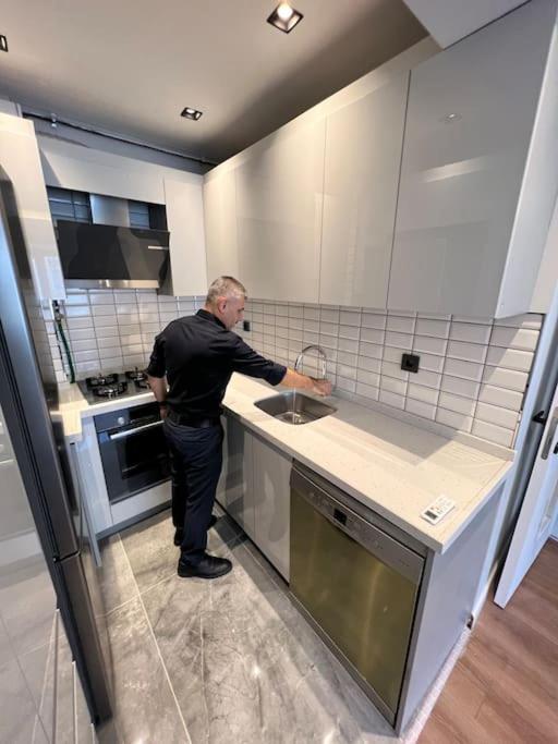 Apartamento Zeytinburnu Merkezi Konumda, Sifir Daire & Esyalar Estambul Exterior foto
